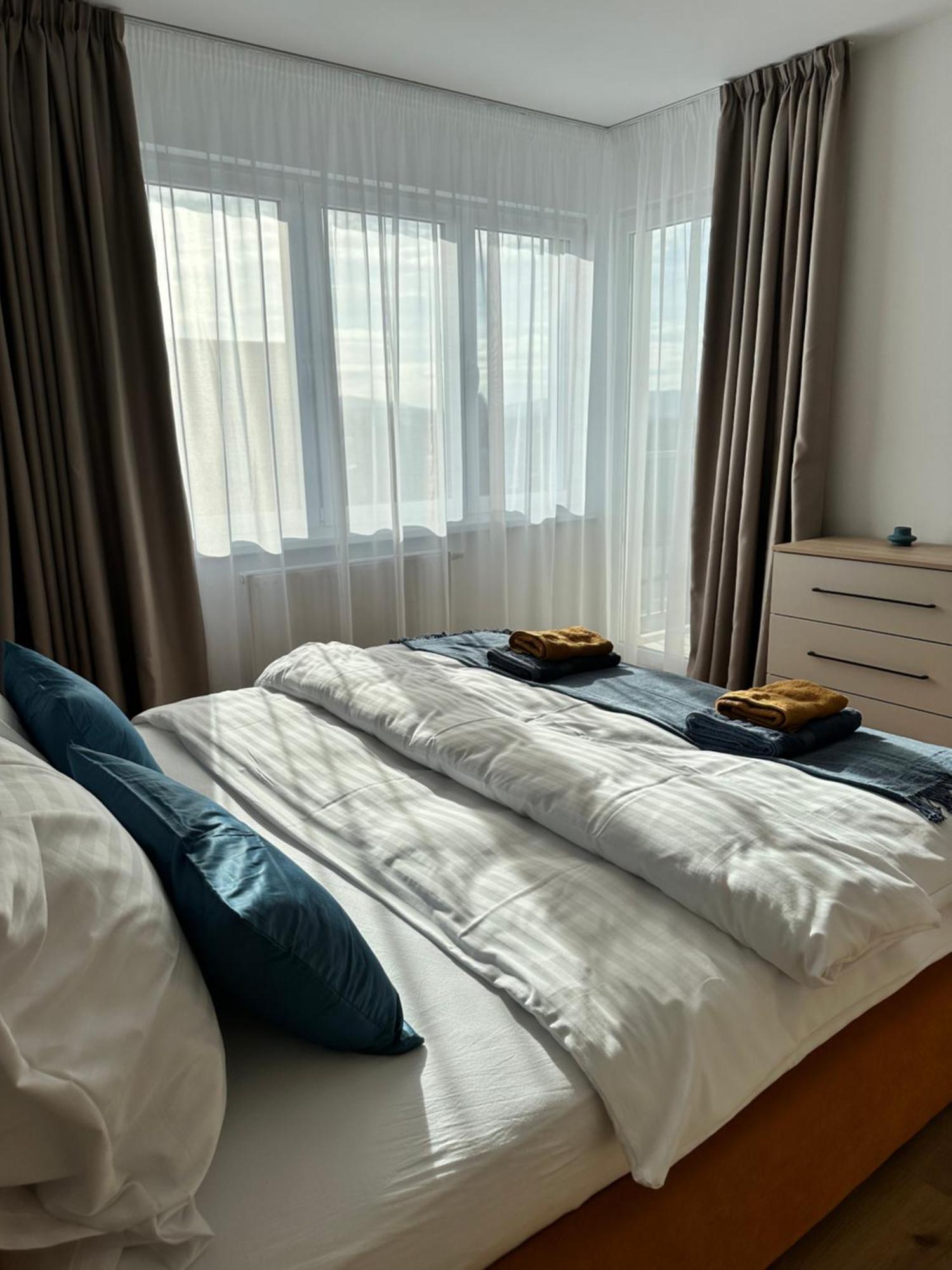 Trendy Apartment เตร็นชีน ภายนอก รูปภาพ